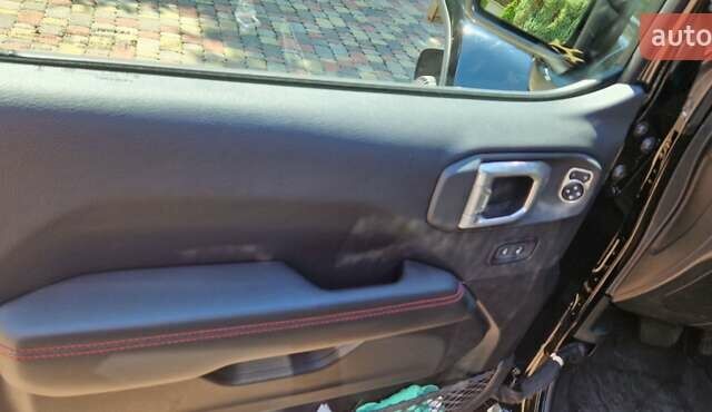 Черный Джип Вранглер, объемом двигателя 2 л и пробегом 38 тыс. км за 55000 $, фото 8 на Automoto.ua