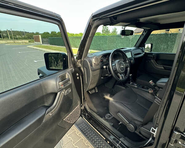 Черный Джип Вранглер, объемом двигателя 3.6 л и пробегом 72 тыс. км за 27000 $, фото 9 на Automoto.ua