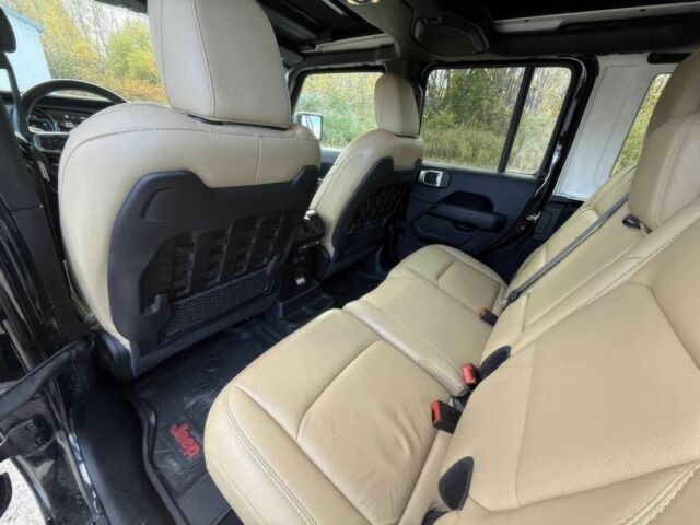 Черный Джип Вранглер, объемом двигателя 2 л и пробегом 35 тыс. км за 12000 $, фото 13 на Automoto.ua