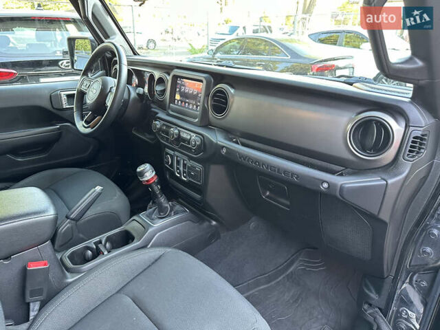 Джип Вранглер 2019 в Одессе на Automoto.ua Черный Джип Вранглер, объемом двигателя 3.6 л и пробегом 84 тыс. км за 29000 $, фото 21 на Automoto.ua