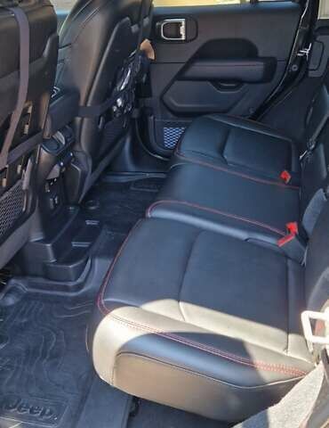 Черный Джип Вранглер, объемом двигателя 2 л и пробегом 38 тыс. км за 55000 $, фото 7 на Automoto.ua