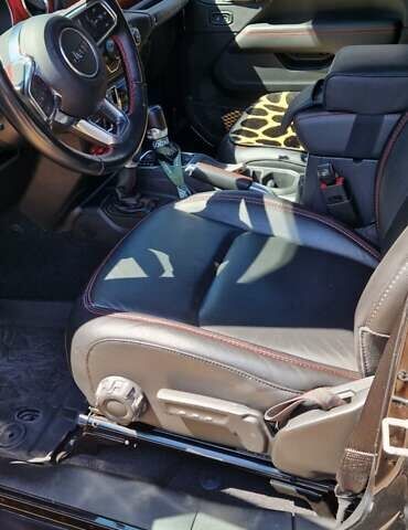 Черный Джип Вранглер, объемом двигателя 2 л и пробегом 38 тыс. км за 55000 $, фото 6 на Automoto.ua