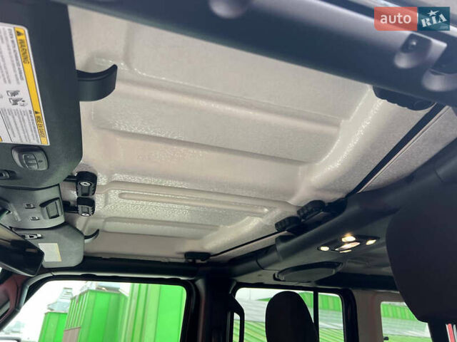 Черный Джип Вранглер, объемом двигателя 2 л и пробегом 44 тыс. км за 42000 $, фото 5 на Automoto.ua