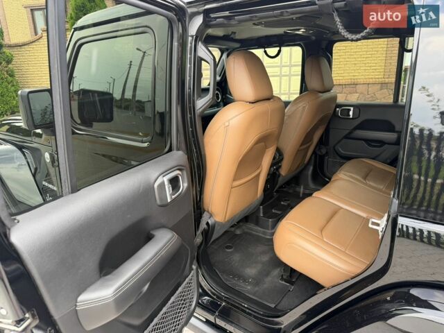 Чорний Джип Wrangler, об'ємом двигуна 3.6 л та пробігом 90 тис. км за 38900 $, фото 14 на Automoto.ua