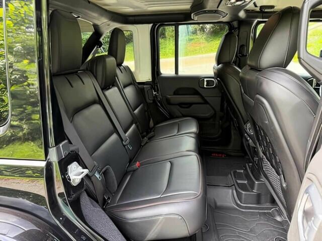 Черный Джип Вранглер, объемом двигателя 3.6 л и пробегом 34 тыс. км за 9800 $, фото 12 на Automoto.ua