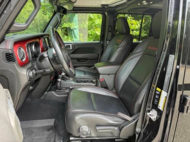 Черный Джип Вранглер, объемом двигателя 3.6 л и пробегом 35 тыс. км за 27000 $, фото 7 на Automoto.ua