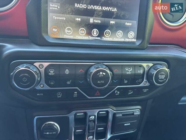 Черный Джип Вранглер, объемом двигателя 3.6 л и пробегом 74 тыс. км за 39900 $, фото 9 на Automoto.ua