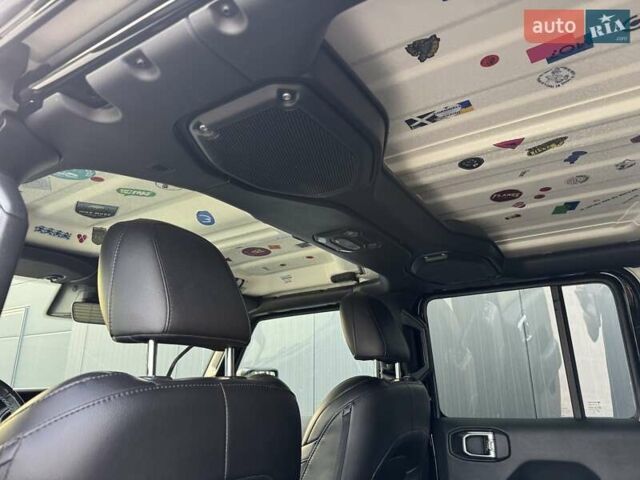 Чорний Джип Wrangler, об'ємом двигуна 2 л та пробігом 99 тис. км за 39900 $, фото 20 на Automoto.ua