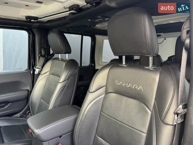 Чорний Джип Wrangler, об'ємом двигуна 2 л та пробігом 99 тис. км за 39900 $, фото 19 на Automoto.ua