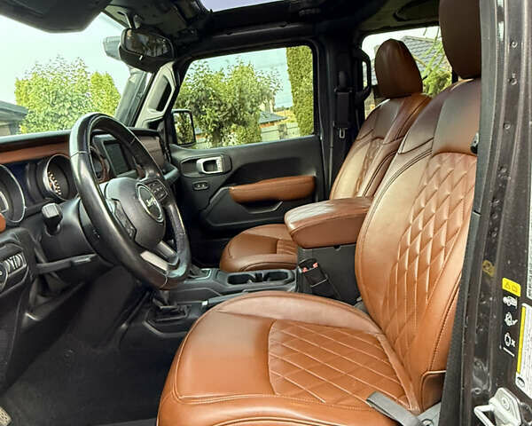 Чорний Джип Wrangler, об'ємом двигуна 3.6 л та пробігом 30 тис. км за 45000 $, фото 11 на Automoto.ua