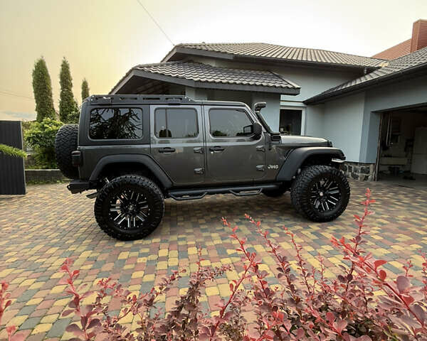 Чорний Джип Wrangler, об'ємом двигуна 3.6 л та пробігом 30 тис. км за 45000 $, фото 3 на Automoto.ua