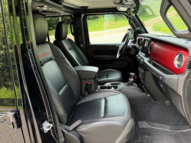 Черный Джип Вранглер, объемом двигателя 3.6 л и пробегом 35 тыс. км за 27000 $, фото 9 на Automoto.ua