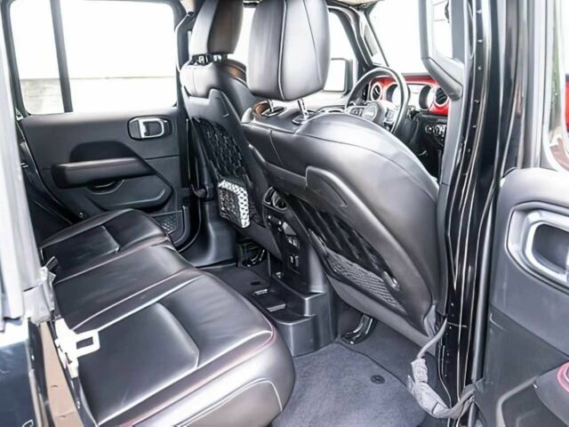 Джип Wrangler 2021 у Львові на Automoto.ua Чорний Джип Wrangler, об'ємом двигуна 2 л та пробігом 12 тис. км за 35000 $, фото 12 на Automoto.ua