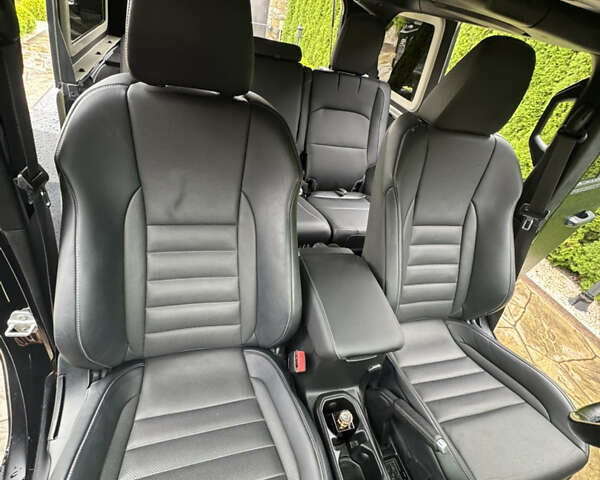 Чорний Джип Wrangler, об'ємом двигуна 2 л та пробігом 48 тис. км за 59999 $, фото 25 на Automoto.ua