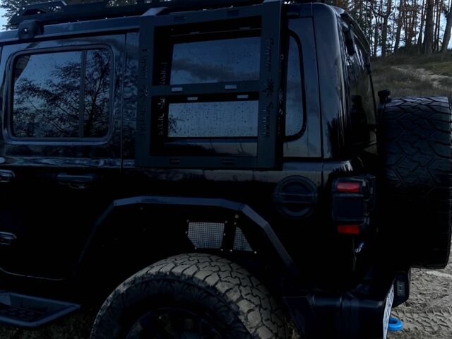 Чорний Джип Wrangler, об'ємом двигуна 2 л та пробігом 67 тис. км за 1158 $, фото 5 на Automoto.ua