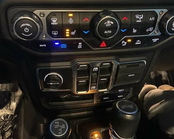 Черный Джип Вранглер, объемом двигателя 2 л и пробегом 67 тыс. км за 48900 $, фото 20 на Automoto.ua