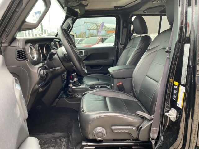 Чорний Джип Wrangler, об'ємом двигуна 2 л та пробігом 7 тис. км за 45000 $, фото 20 на Automoto.ua