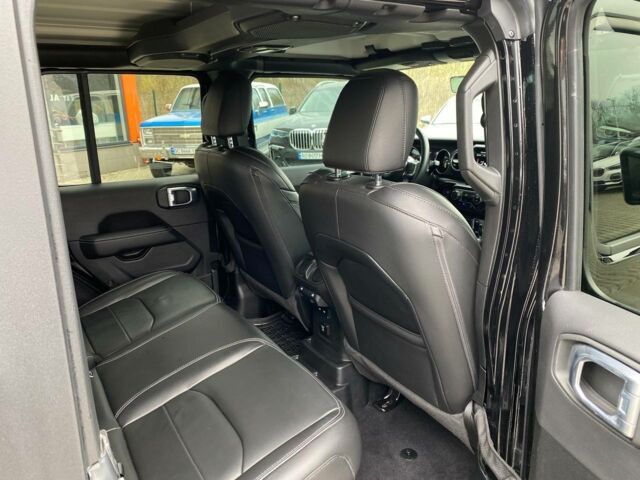 Чорний Джип Wrangler, об'ємом двигуна 2 л та пробігом 7 тис. км за 45000 $, фото 26 на Automoto.ua