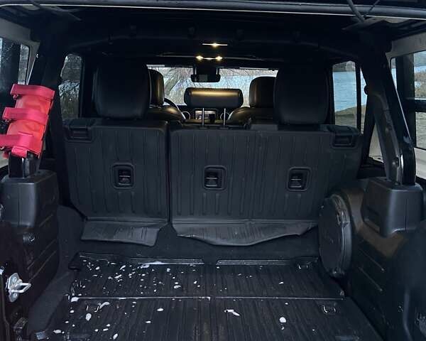 Черный Джип Вранглер, объемом двигателя 2 л и пробегом 67 тыс. км за 48900 $, фото 22 на Automoto.ua