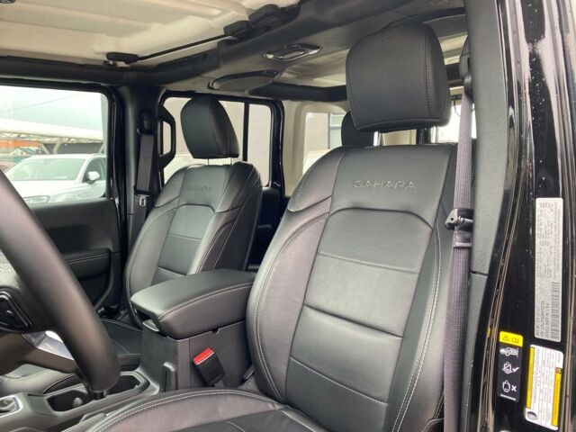 Чорний Джип Wrangler, об'ємом двигуна 2 л та пробігом 7 тис. км за 45000 $, фото 21 на Automoto.ua