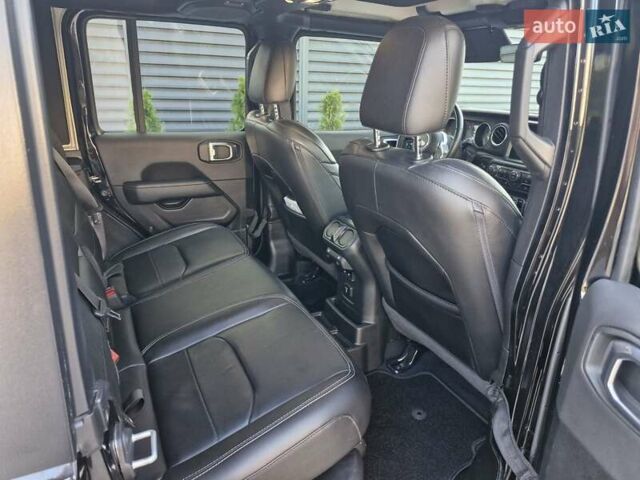 Чорний Джип Wrangler, об'ємом двигуна 2 л та пробігом 18 тис. км за 46500 $, фото 8 на Automoto.ua