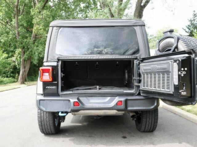 Чорний Джип Wrangler, об'ємом двигуна 2 л та пробігом 22 тис. км за 18700 $, фото 15 на Automoto.ua