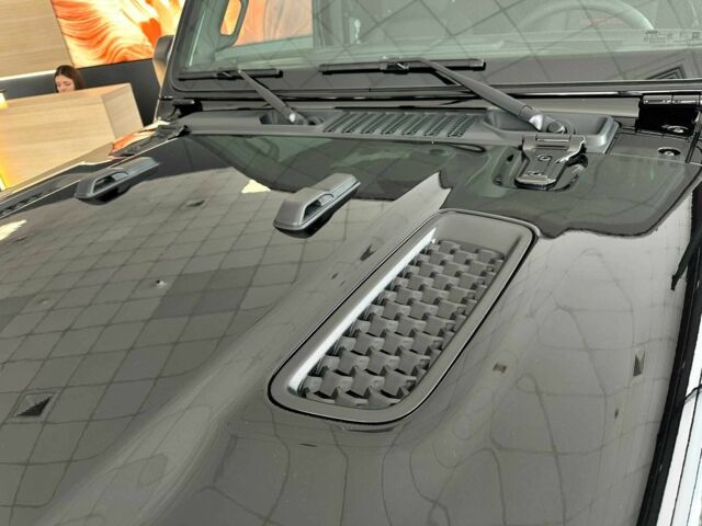 Черный Джип Вранглер, объемом двигателя 2 л и пробегом 1 тыс. км за 66132 $, фото 5 на Automoto.ua