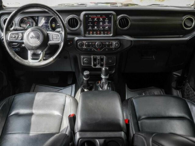 Чорний Джип Wrangler, об'ємом двигуна 2 л та пробігом 22 тис. км за 18700 $, фото 8 на Automoto.ua