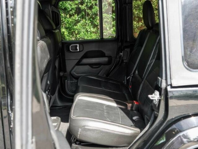 Чорний Джип Wrangler, об'ємом двигуна 2 л та пробігом 22 тис. км за 18700 $, фото 14 на Automoto.ua