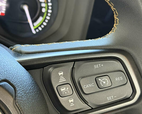 Черный Джип Вранглер, объемом двигателя 2 л и пробегом 32 тыс. км за 39500 $, фото 15 на Automoto.ua