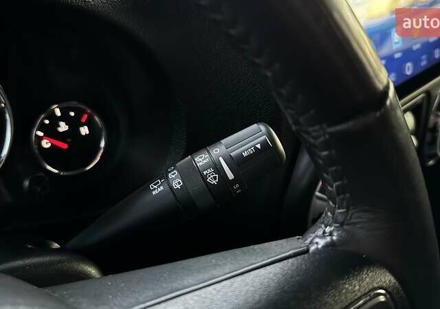 Фиолетовый Джип Вранглер, объемом двигателя 3.6 л и пробегом 70 тыс. км за 39500 $, фото 34 на Automoto.ua