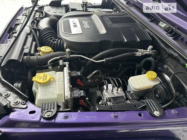 Фіолетовий Джип Wrangler, об'ємом двигуна 3.6 л та пробігом 170 тис. км за 24900 $, фото 7 на Automoto.ua