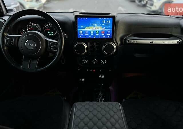 Фиолетовый Джип Вранглер, объемом двигателя 3.6 л и пробегом 70 тыс. км за 39500 $, фото 26 на Automoto.ua