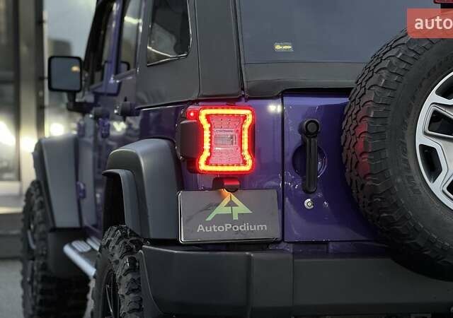 Фиолетовый Джип Вранглер, объемом двигателя 3.6 л и пробегом 70 тыс. км за 39500 $, фото 45 на Automoto.ua