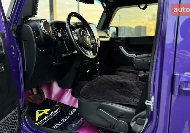 Фиолетовый Джип Вранглер, объемом двигателя 3.6 л и пробегом 70 тыс. км за 39500 $, фото 17 на Automoto.ua