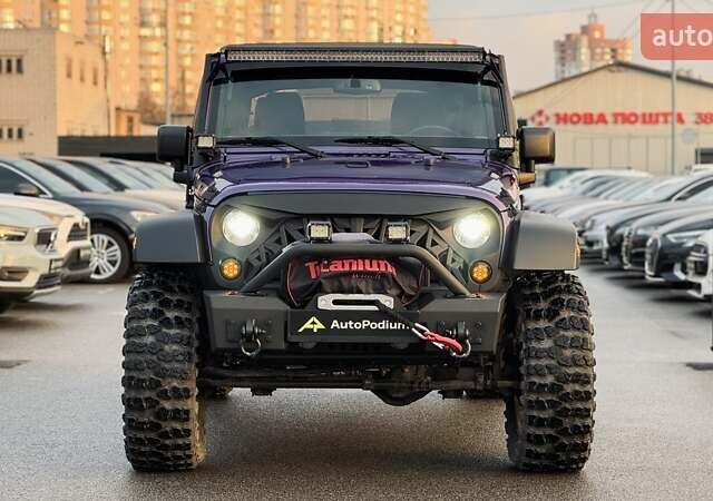 Фиолетовый Джип Вранглер, объемом двигателя 3.6 л и пробегом 70 тыс. км за 39500 $, фото 2 на Automoto.ua