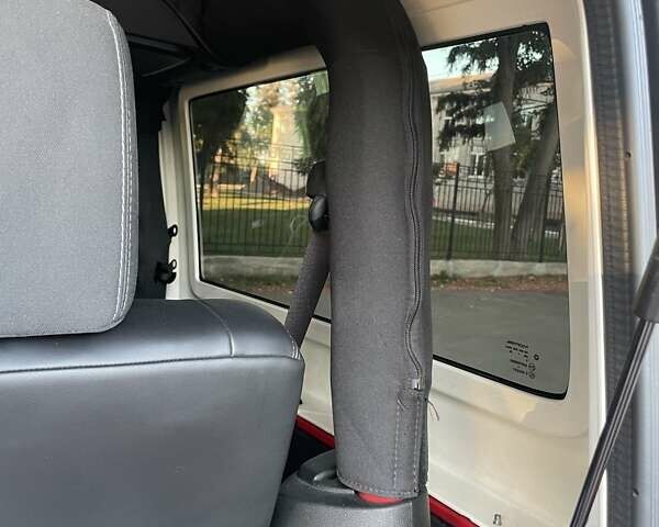 Красный Джип Вранглер, объемом двигателя 2.78 л и пробегом 100 тыс. км за 32999 $, фото 31 на Automoto.ua