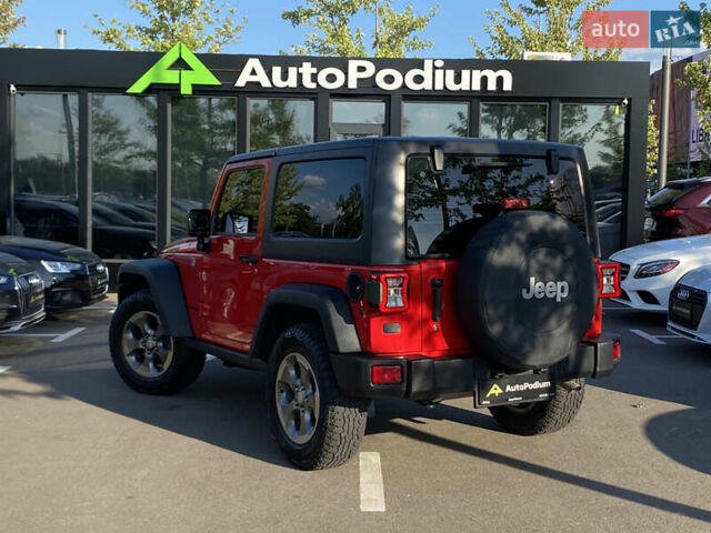Червоний Джип Wrangler, об'ємом двигуна 2.8 л та пробігом 103 тис. км за 35200 $, фото 5 на Automoto.ua