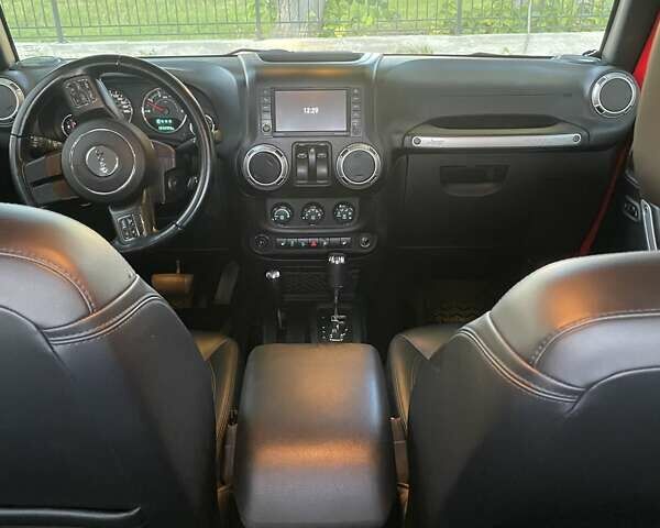 Красный Джип Вранглер, объемом двигателя 2.78 л и пробегом 100 тыс. км за 32999 $, фото 29 на Automoto.ua