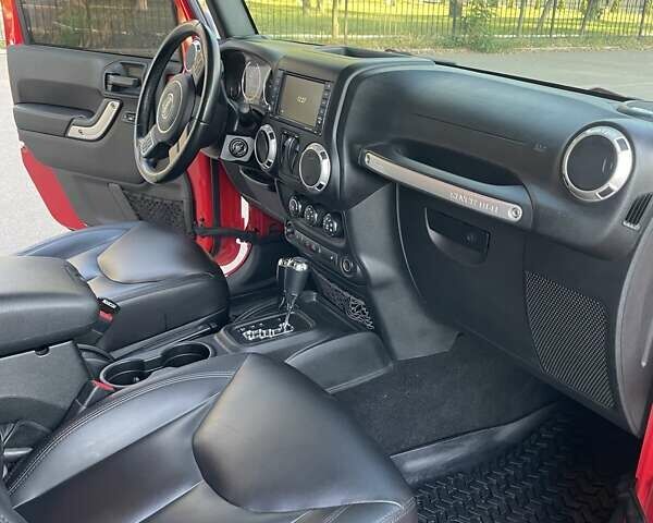 Красный Джип Вранглер, объемом двигателя 2.78 л и пробегом 100 тыс. км за 32999 $, фото 27 на Automoto.ua