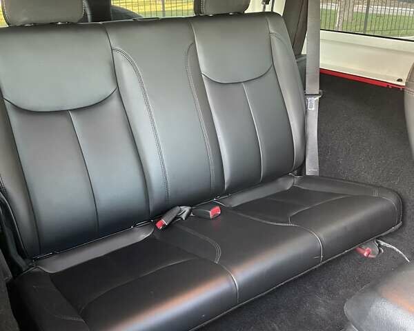 Красный Джип Вранглер, объемом двигателя 2.78 л и пробегом 100 тыс. км за 32999 $, фото 24 на Automoto.ua