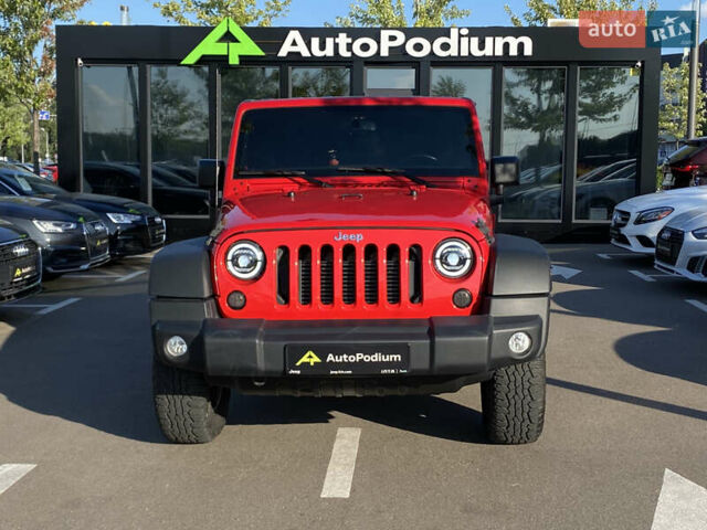 Червоний Джип Wrangler, об'ємом двигуна 2.8 л та пробігом 103 тис. км за 35200 $, фото 1 на Automoto.ua