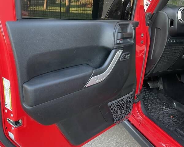 Красный Джип Вранглер, объемом двигателя 2.78 л и пробегом 100 тыс. км за 32999 $, фото 18 на Automoto.ua