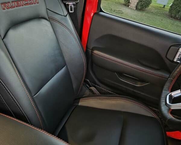 Червоний Джип Wrangler, об'ємом двигуна 3.6 л та пробігом 72 тис. км за 36000 $, фото 29 на Automoto.ua