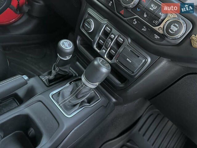Джип Вранглер 2019 в Киеве на Automoto.ua Красный Джип Вранглер, объемом двигателя 2 л и пробегом 53 тыс. км за 36500 $, фото 77 на Automoto.ua
