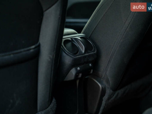 Червоний Джип Wrangler, об'ємом двигуна 3.6 л та пробігом 62 тис. км за 35800 $, фото 30 на Automoto.ua