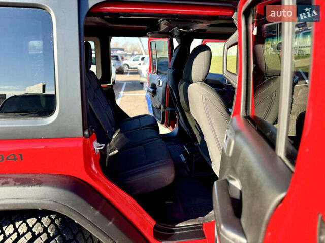 Красный Джип Вранглер, объемом двигателя 2 л и пробегом 72 тыс. км за 36000 $, фото 25 на Automoto.ua