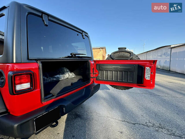 Красный Джип Вранглер, объемом двигателя 2 л и пробегом 72 тыс. км за 36000 $, фото 18 на Automoto.ua