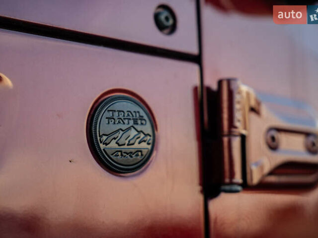 Червоний Джип Wrangler, об'ємом двигуна 3.6 л та пробігом 62 тис. км за 35800 $, фото 19 на Automoto.ua