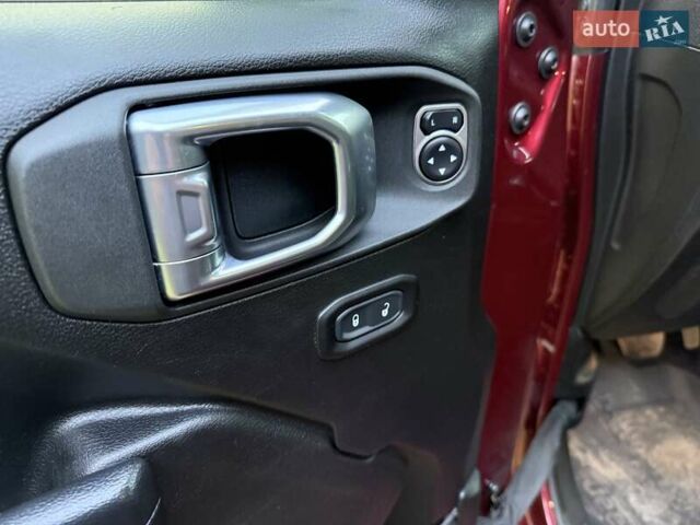 Червоний Джип Wrangler, об'ємом двигуна 3.6 л та пробігом 38 тис. км за 48900 $, фото 34 на Automoto.ua